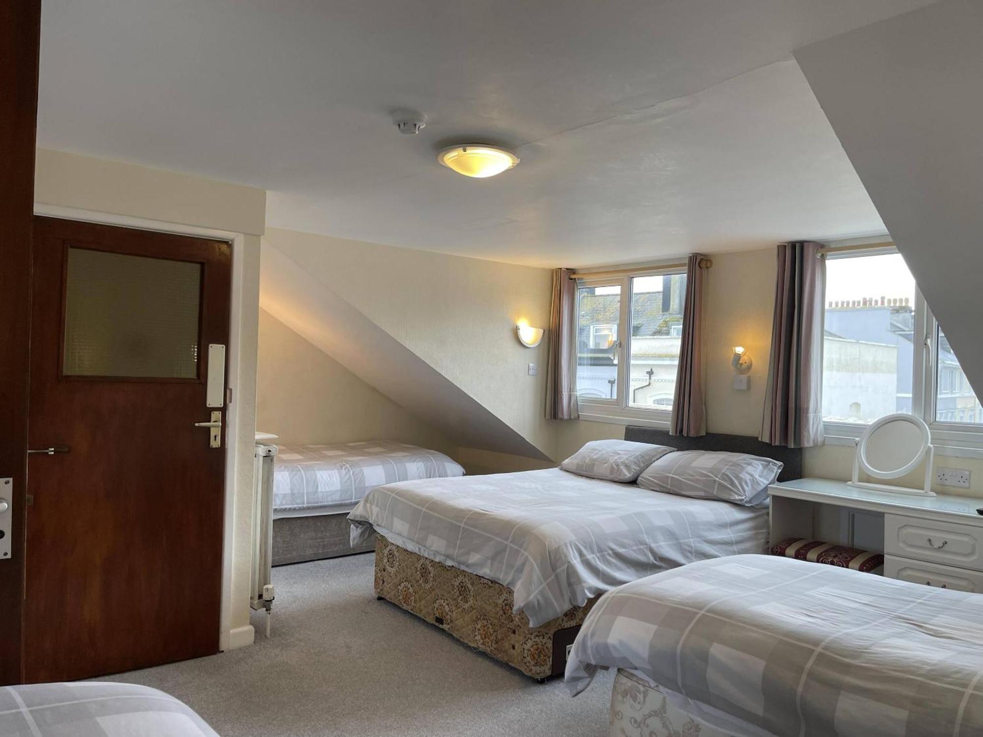 Lamplighter Guesthouse Plymouth Rum bild