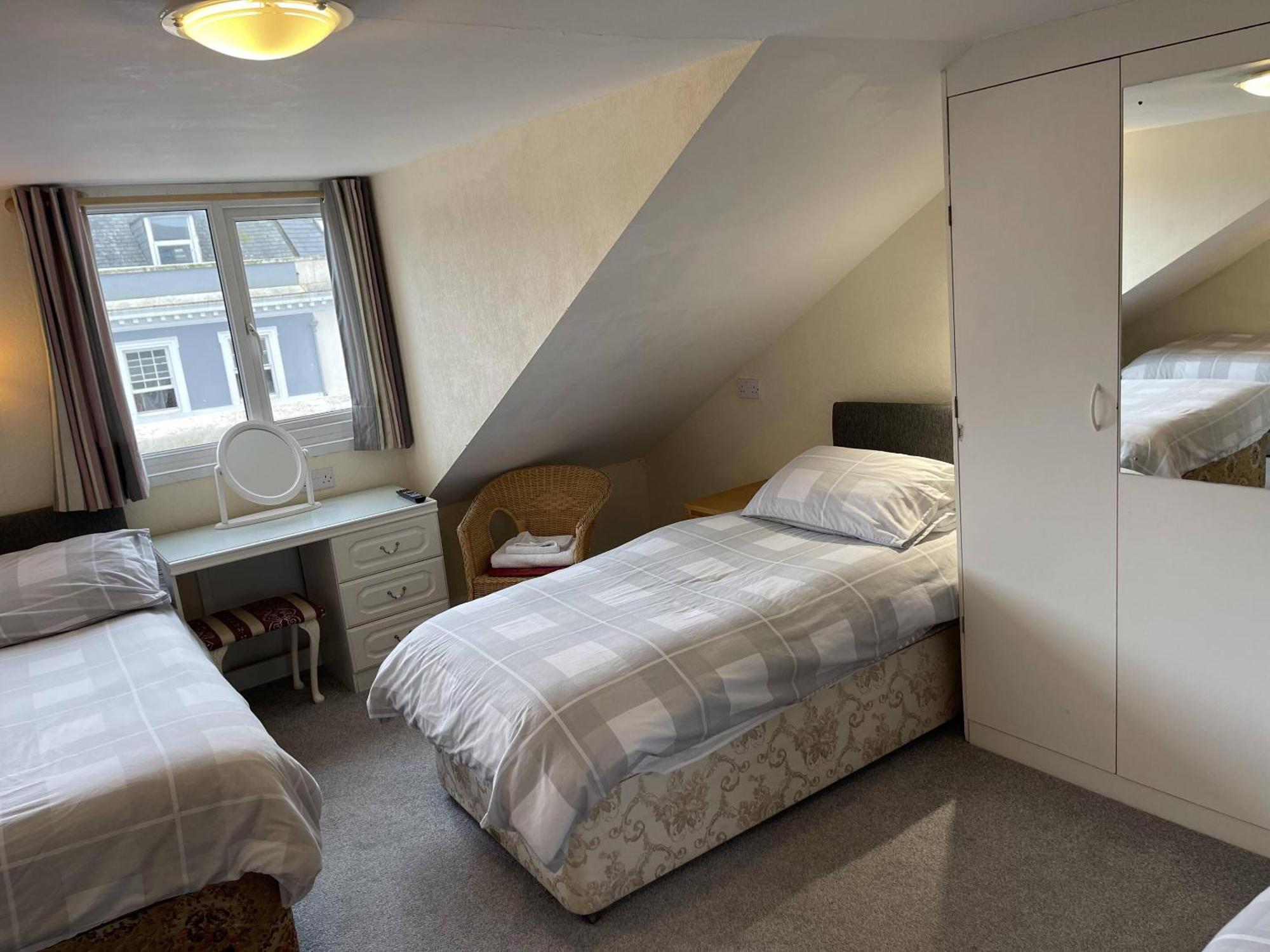 Lamplighter Guesthouse Plymouth Rum bild