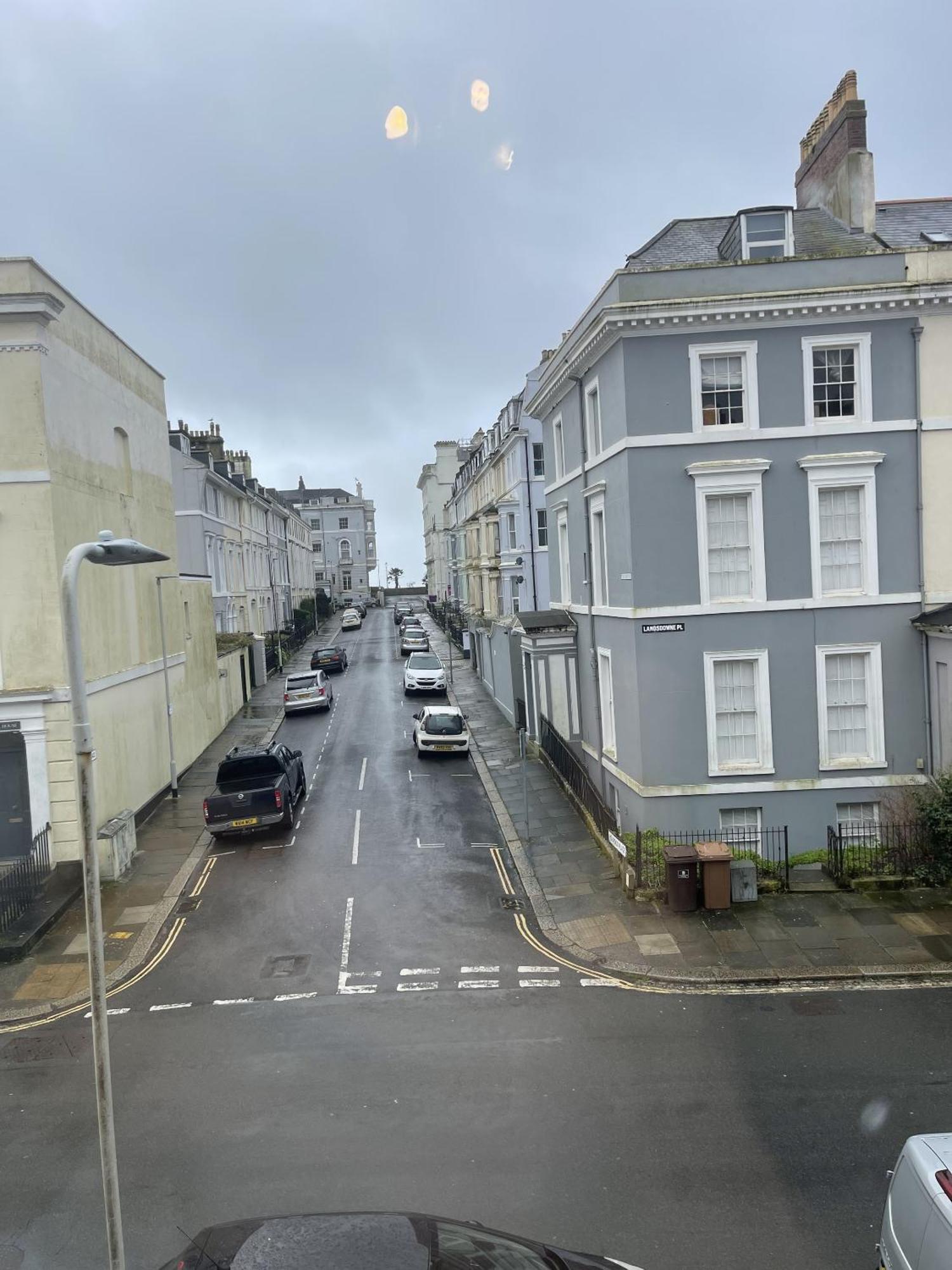 Lamplighter Guesthouse Plymouth Rum bild