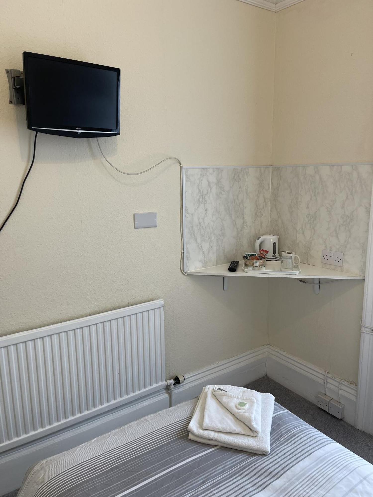 Lamplighter Guesthouse Plymouth Rum bild